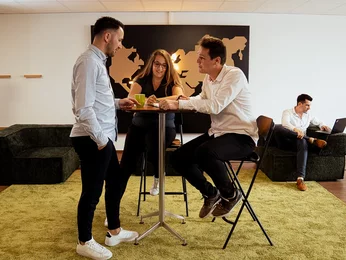 Innovationszentrum Tisch Besprechung