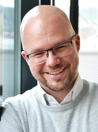 Dr. Florian Härer Dr. Florian Härer