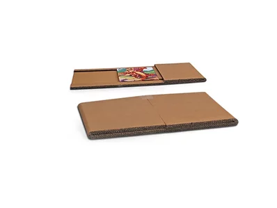 Versandverpackung namens Spiegelritz für den Versand flacher und empfindlicher Packgüter Versandverpackung namens Spiegelritz für den Versand flacher und empfindlicher Packgüter